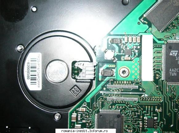 nevoie piesa placuta hdd cine poate ajuta piesa placuta unui hdd? chiar daca placuta este defecta