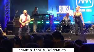 vega band live constanta setlist: never make your move too soon, price tag, baby loves me, oye como