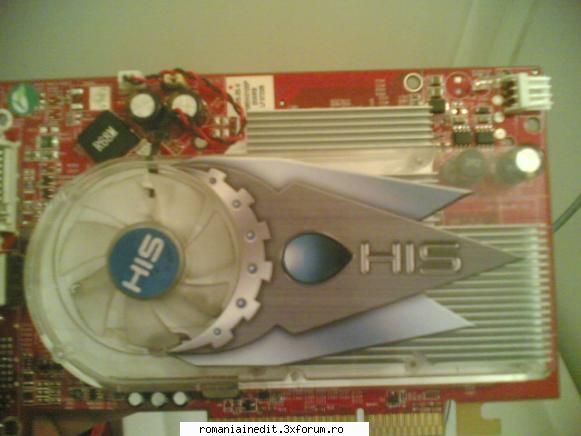 placa video ati radeon x1550 este x1550.i'am pus alimentare floppy,si vad merge destul bine.in afara