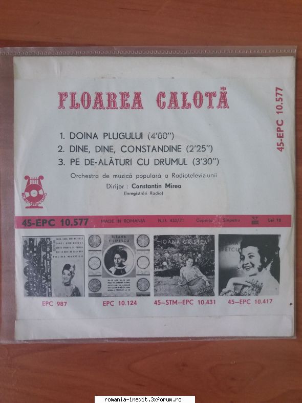 ia una ... nu mai intreb prietenii si de restul ca ii pun prea mult pe munca discuri vinil cu muzica