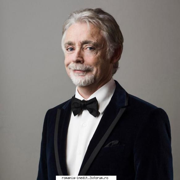 Eoin Colfer - Eoin Colfer (born 14 May 1965) is an Irish author - Carti in limbi straine