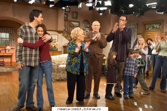 Everybody loves Raymond - S01 ray.122-med.avi ray.s01e21-med.avi - TV Shows