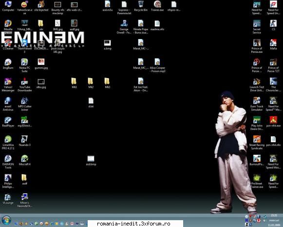 Post your desktop - Part III - Asta e al meu :D Nu va speriati In dreapta e - Off Topic