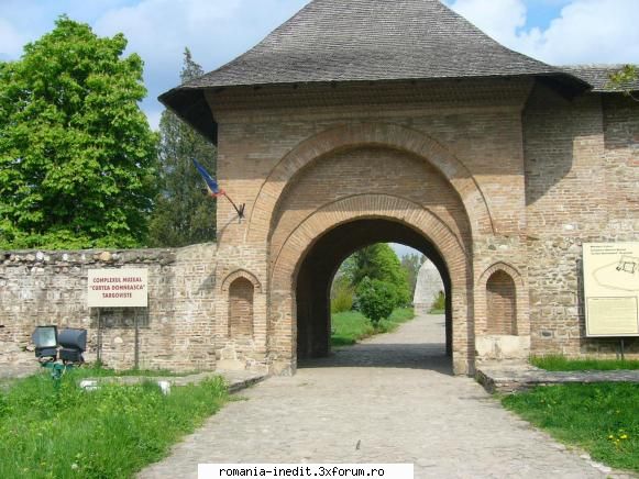 Turnul Chindiei Targoviste - Turnul Chindiei si Ruinele Curtii Domnesti din - Poze inedite - Original photos