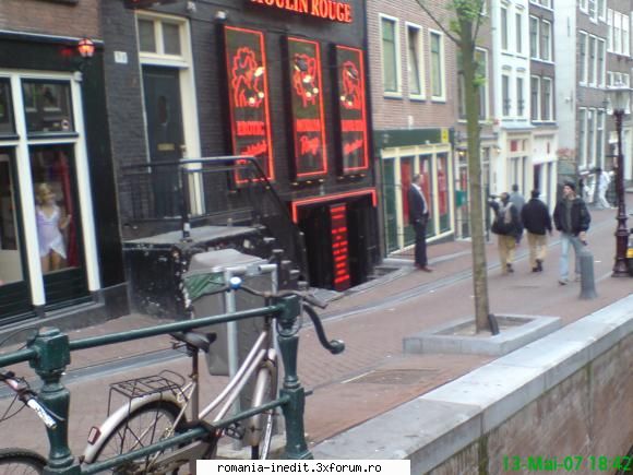 amsterdam-intrare red light district - aici e teatru live ! orgie live ,daca - Poze inedite - Original photos