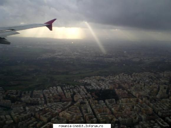 cateva poze din avion - roma la aterizare - vreme ploiasa - Poze inedite - Original photos